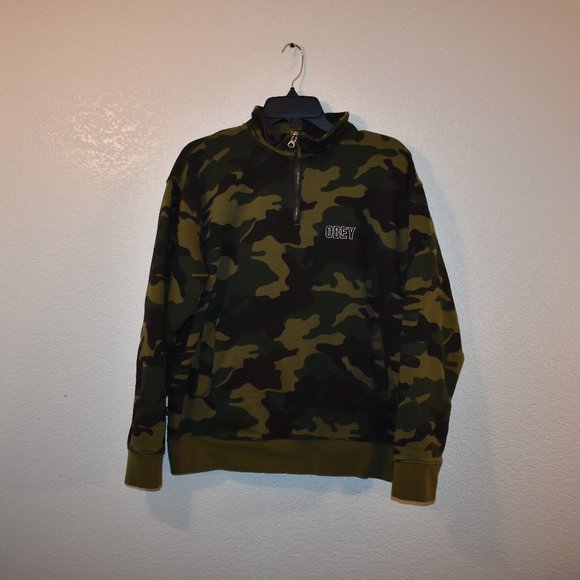 Obey Other - Obey Camouflaged crew neck sweater size Medium